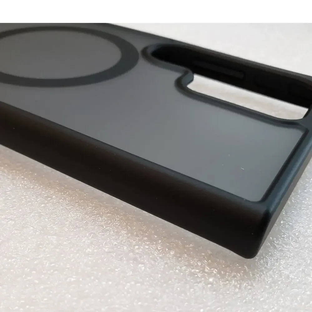 TORRAS Magnetic Guardian Case for Samsung Galaxy S23 Ultra - Black / Translucent